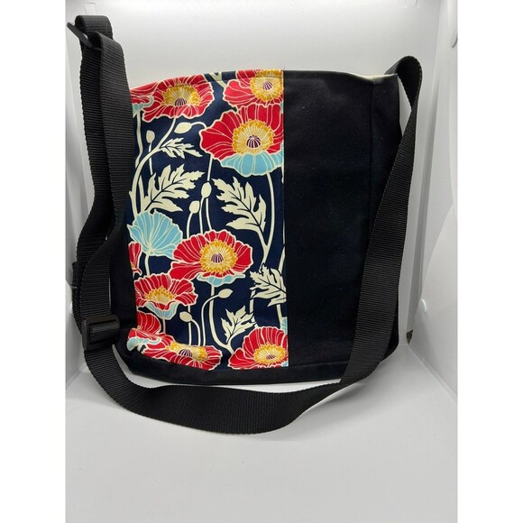 BOHO BLACK FLORAL CROSSBODY BAG - Picture 1 of 7